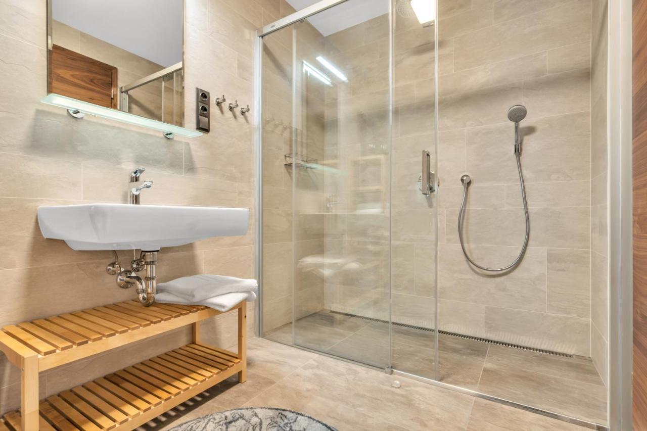 Apartment Adelka 102 ชปินด์เลอรูฟ มลิน ภายนอก รูปภาพ