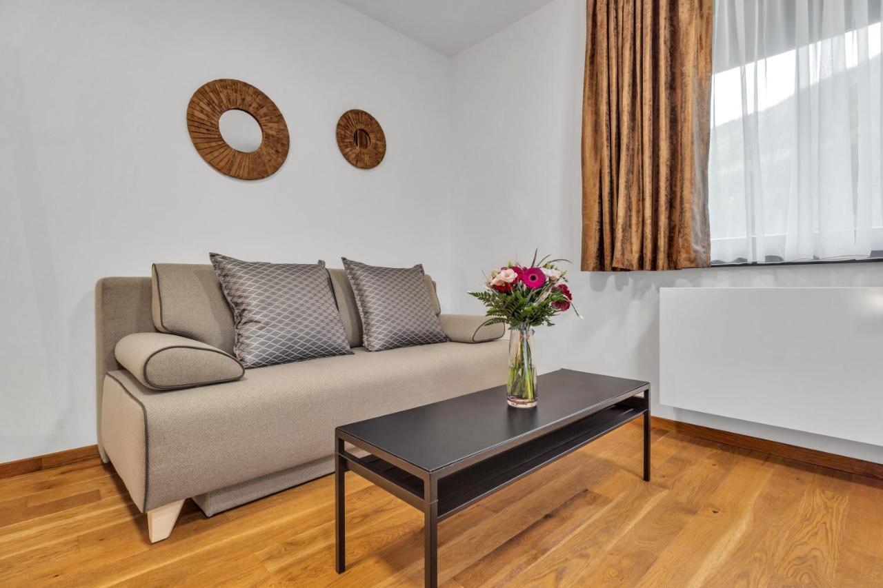 Apartment Adelka 102 ชปินด์เลอรูฟ มลิน ภายนอก รูปภาพ